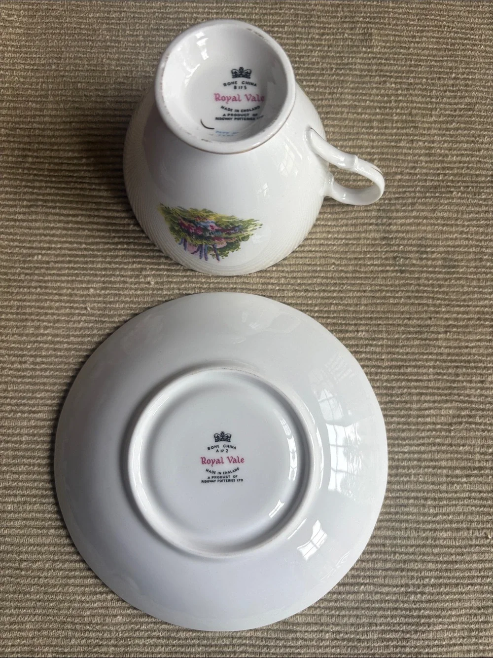 Vintage Royal Vale Floral Cottage Tea Cup & Saucer with Gold Trim